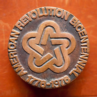 031311_BICENTENNIAL_BUCKLE.jpg